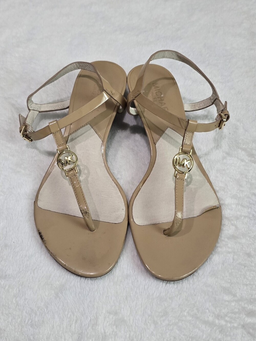 Michael Kors Nora Nude Wedges Sandals Patent Leather MK GOLD LOGO Size 6 Shoes